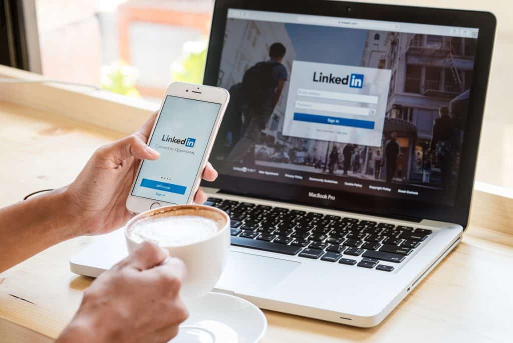 Kako koristiti LinkedIn Analytics za B2B publiku